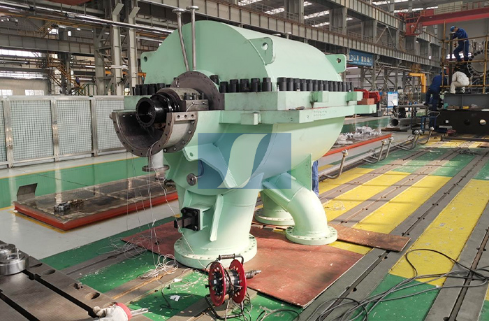 连云港石化产业基地公用工程岛项目一期工程二标段净化系统工程丙烯压缩机H3684低压缸。制造商：沈阳透平机械股份有限公司